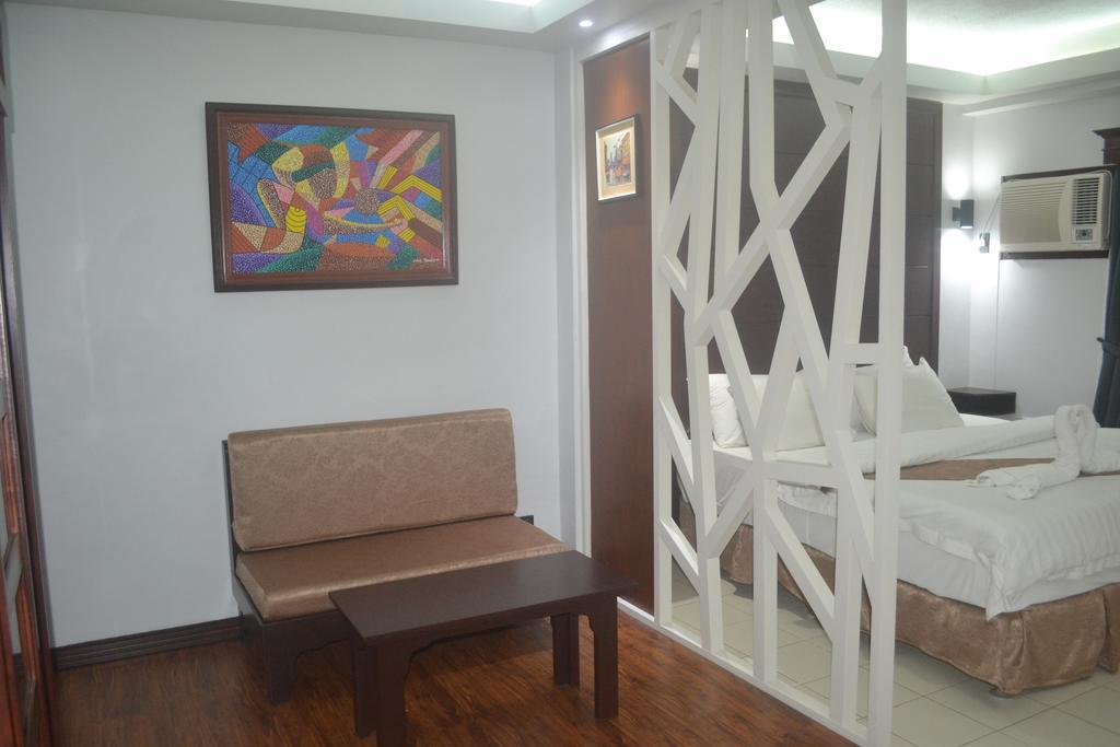 Dm Residente Hotel Inns & Villas Angeles Exterior photo