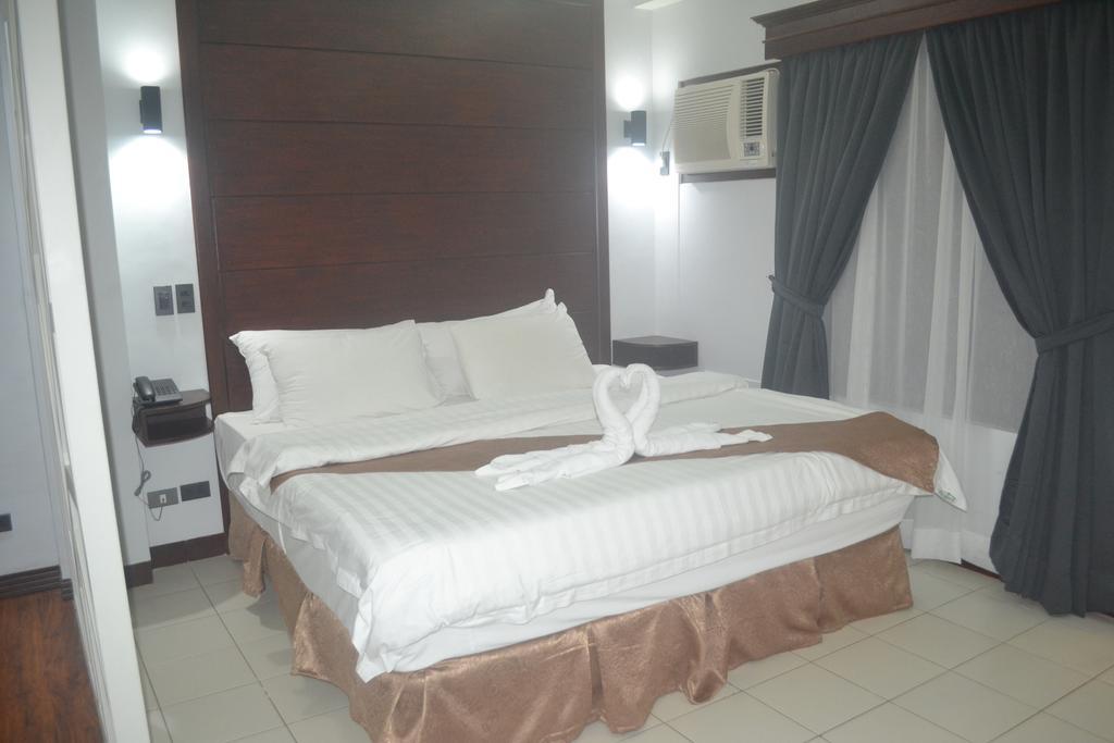 Dm Residente Hotel Inns & Villas Angeles Exterior photo