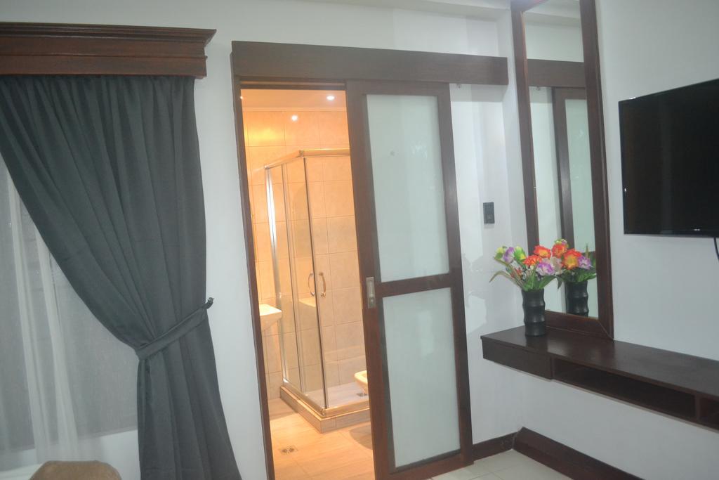 Dm Residente Hotel Inns & Villas Angeles Exterior photo