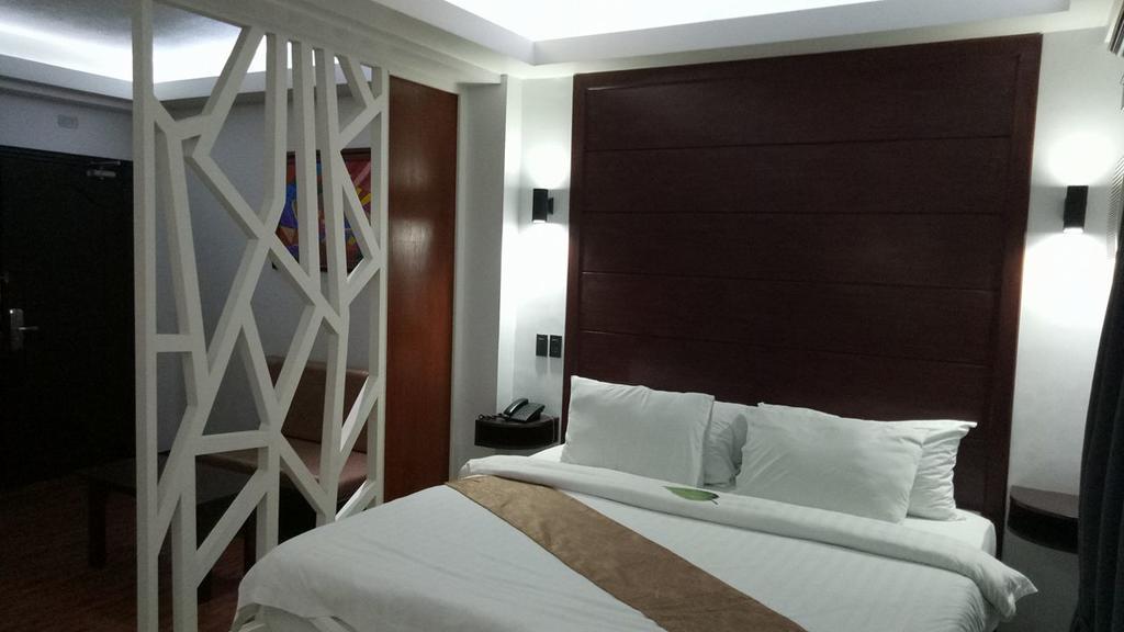 Dm Residente Hotel Inns & Villas Angeles Exterior photo