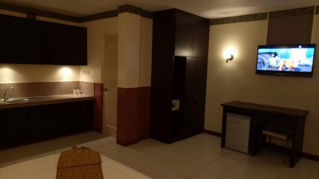 Dm Residente Hotel Inns & Villas Angeles Exterior photo